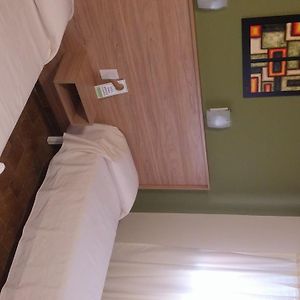 Habitación con 2 Camas Individuales